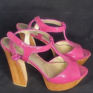 Pelle Moda PINK Yvaine Tstrap Sandal Platform